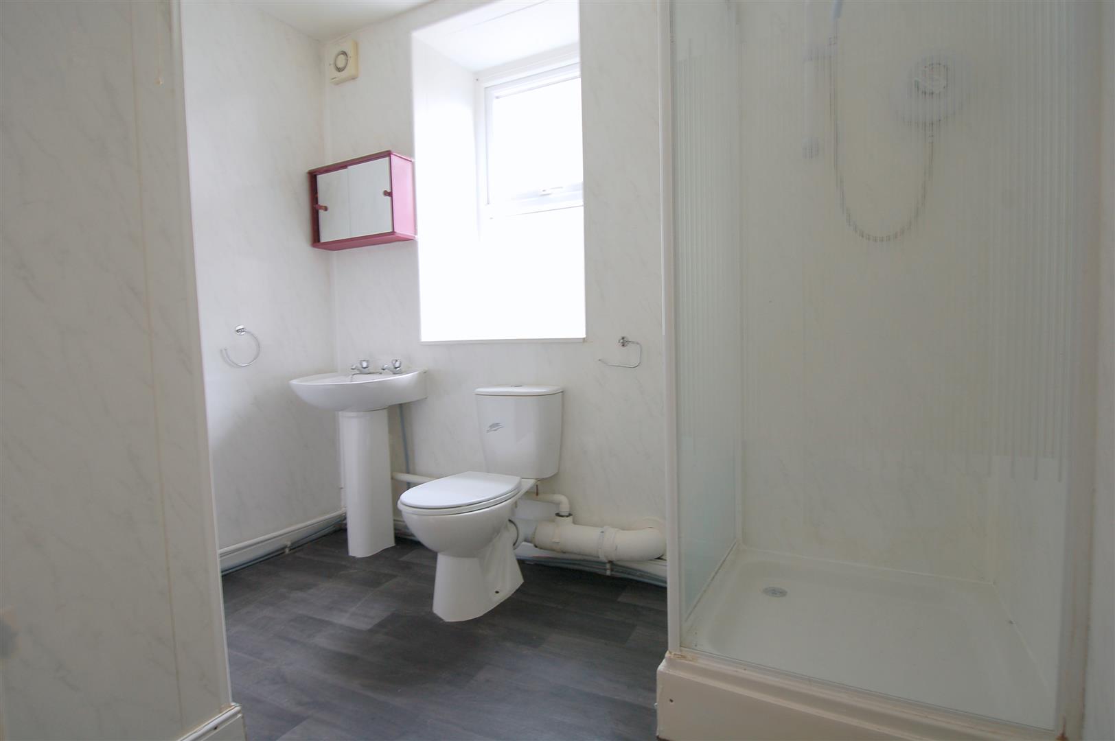 Flat F Shower Room